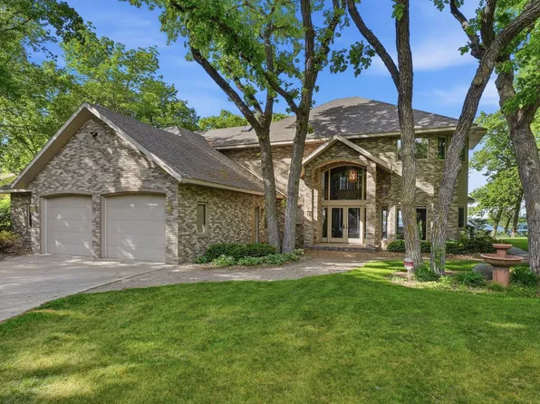 1703 S Le Homme Dieu Dr NE, Alexandria, MN 56308