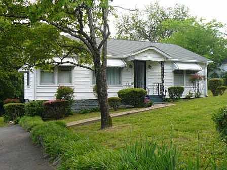 5th image of 680 Claire St