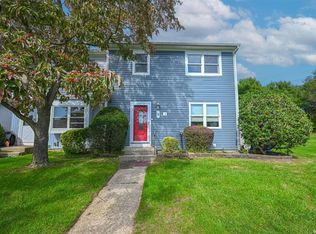 9 Merrimac Ct, Coram, NY 11727