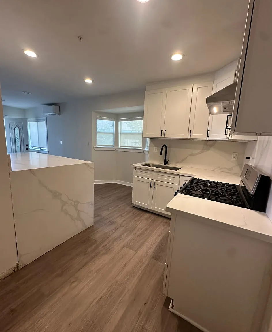 2 bed, 800 sqft, $2,650 — Photo 1