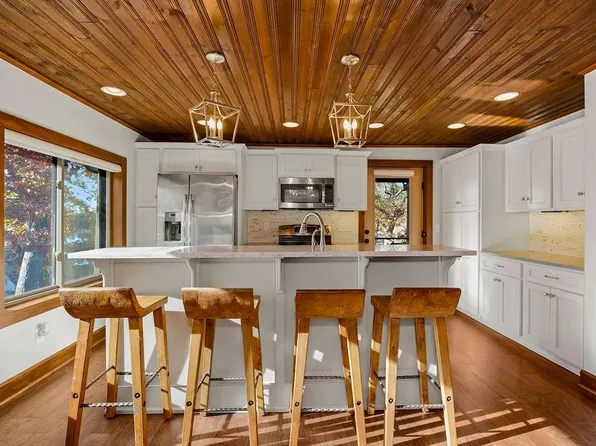 49-51 Lake Shore Dr #Z, Lees Summit, MO 64086