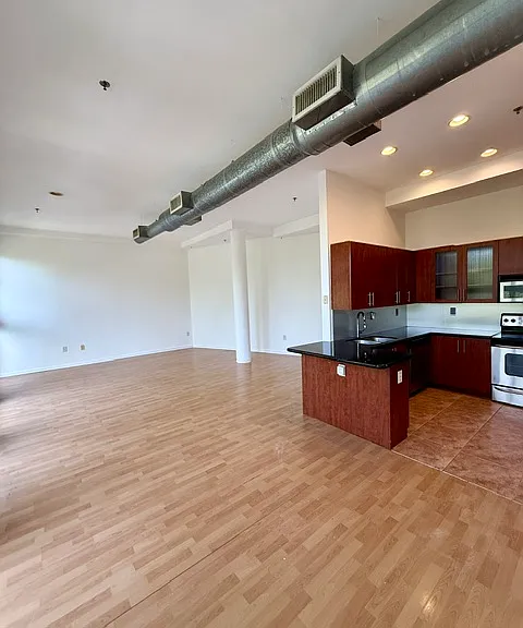 460 NE 77th Street Rd #304 — Photo 13