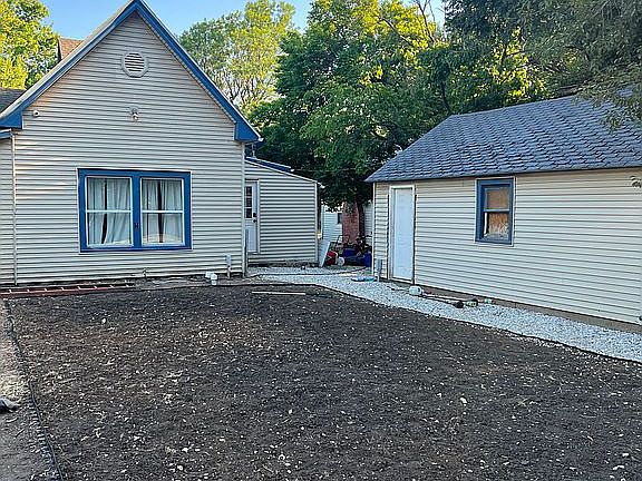 3rd image of 1226 E 8th Ave