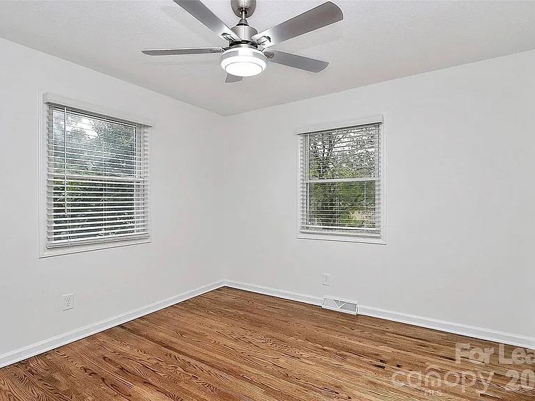 405 Pine St — Photo 13