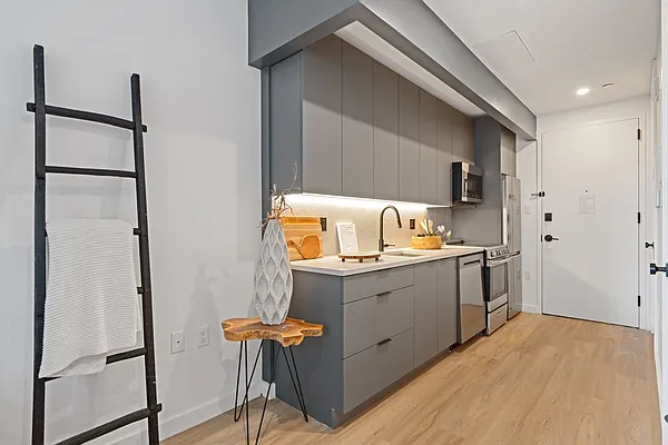 Rented by Carroll Development Leasing LLC | media 2