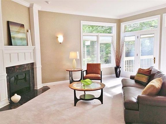 4th image of 9693 Farmstead Dr