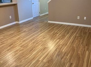 420 Red Coat Ln, Woodstock, GA