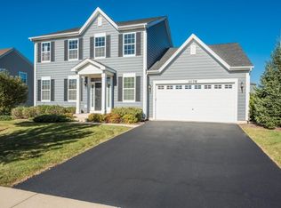 3078 Wickenden Ave, Elgin, IL 60124