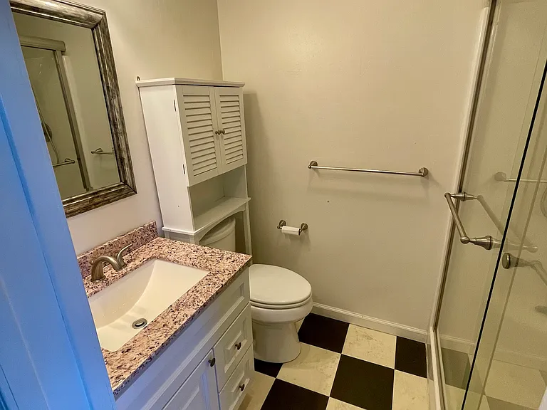 135 Clark St — Photo 3