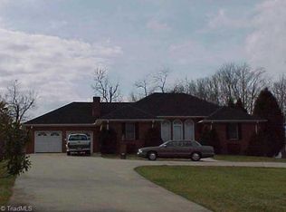 9 Splitrail Cir, Thomasville, NC 27360