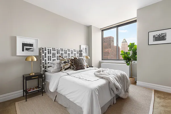 Sold by Compass | media 21