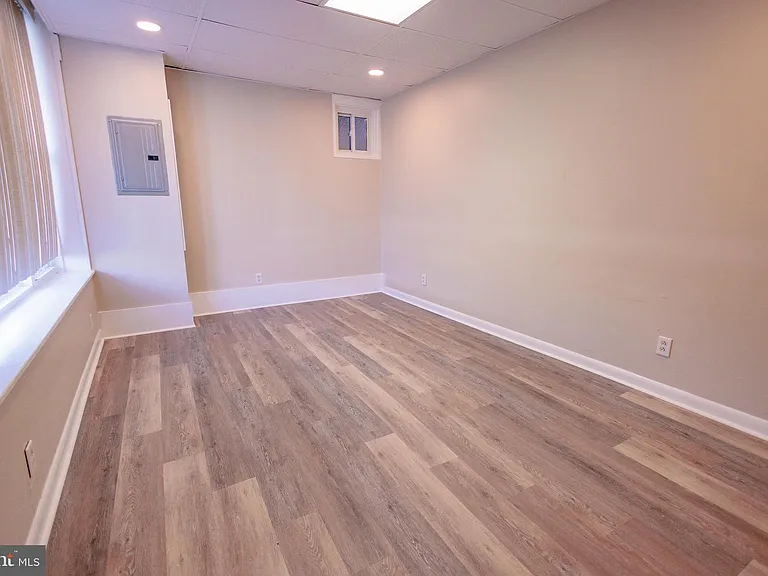 14 W High St #A — Photo 3