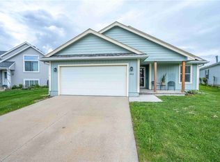 3403 Oak Dr SW, Bondurant, IA 50035