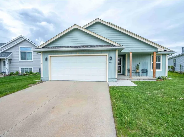3403 Oak Dr SW, Bondurant, IA 50035