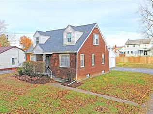 933 Shannon Rd, Girard, OH 44420