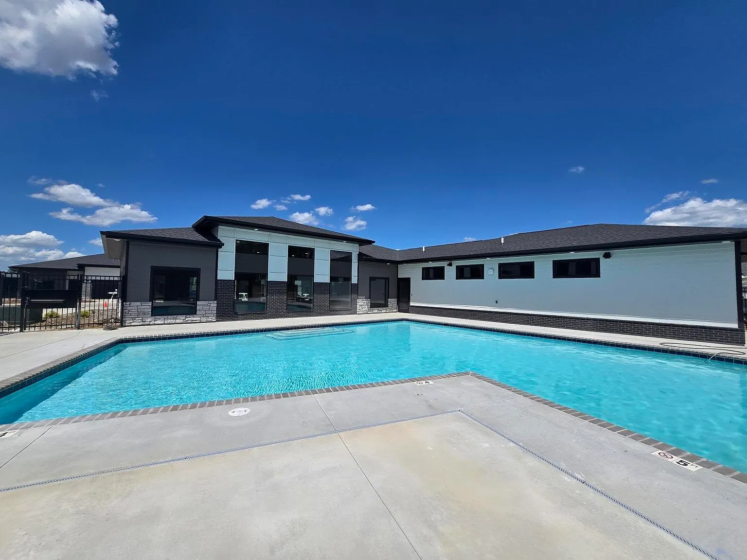 1 bed, 660 sqft, $1,195 — Photo 1