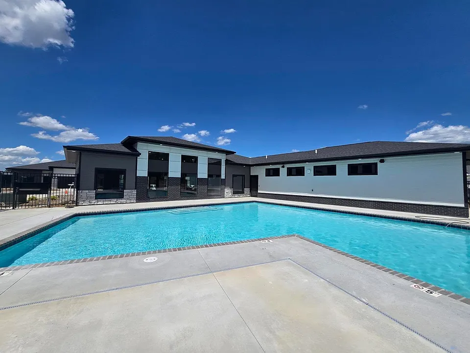 1640 Callaway Ln #107