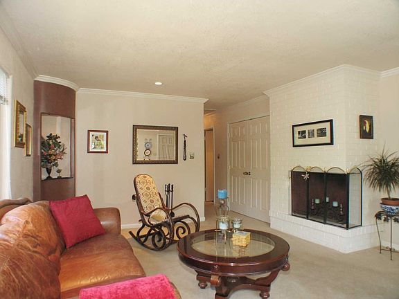 5th image of 4513 Oak Glen Way
