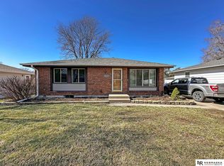 4911 S 47th St, Lincoln, NE 68516