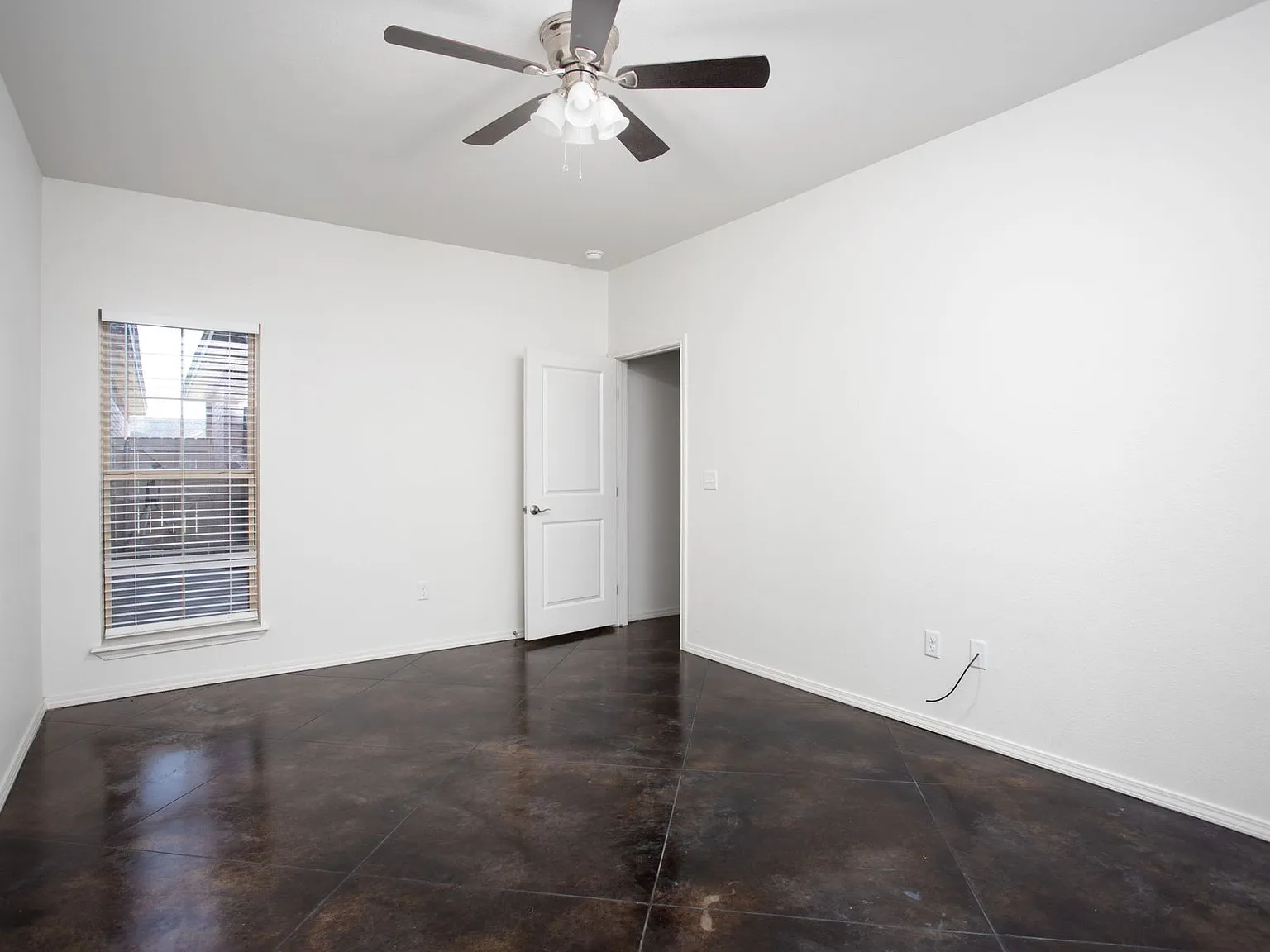 Stunning New 3/2 Townhomes — Photo 4