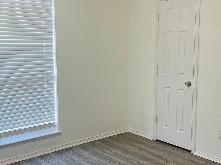 1712 Dynasty Dr — Photo 13