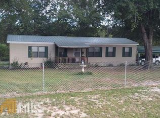 698 Dale Dr, Metter, GA 30439