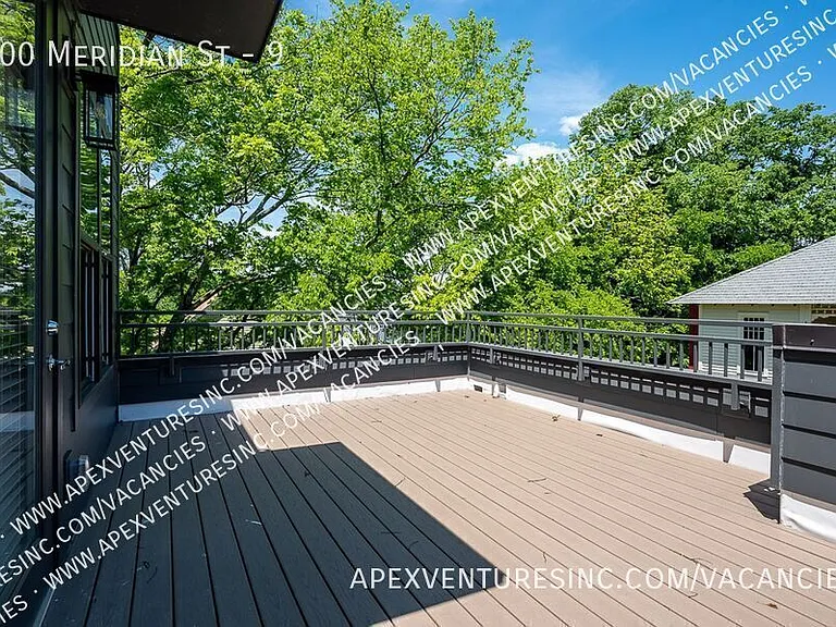 900 Meridian St #9 — Photo 16