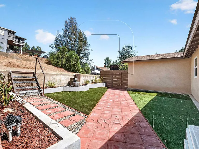 23963 Lodge Dr — Photo 2