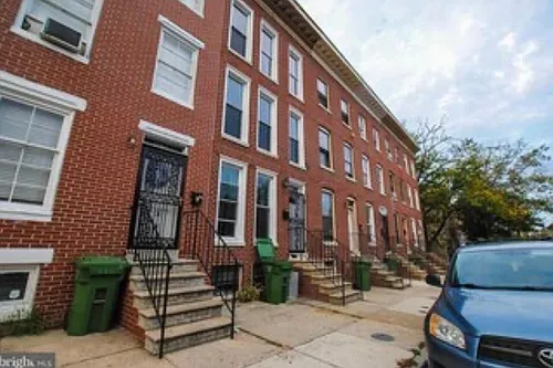 1034 W Lombard St Photo 1