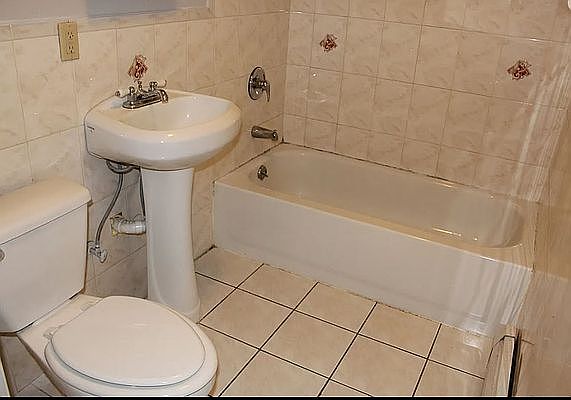 5th image of 27 Stuyvesant Ave #2
