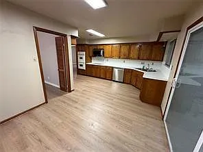 15127 Forest Lodge Dr — Photo 3
