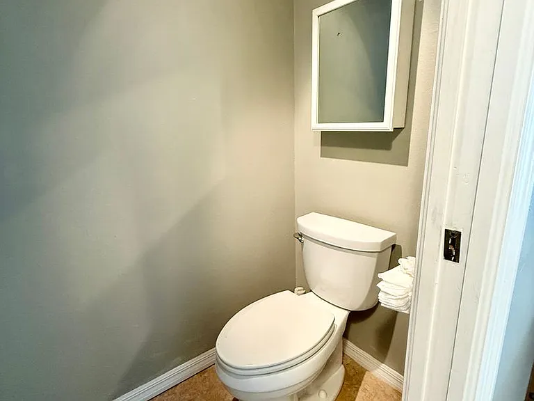 102 N Lady Mary Dr — Photo 12