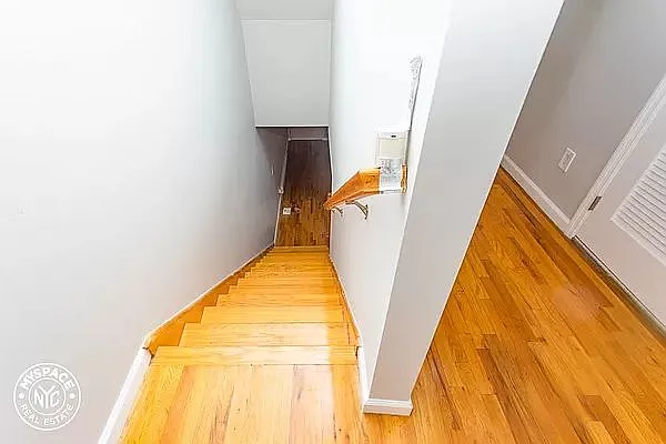 Rented by Blue Egg Realty Corp | media 45