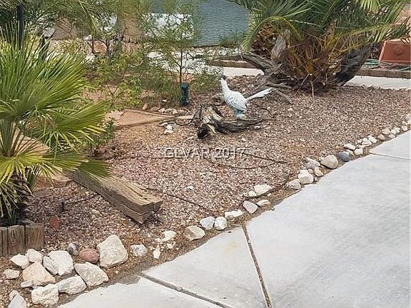 3rd image of 2944 Mount Hope Dr