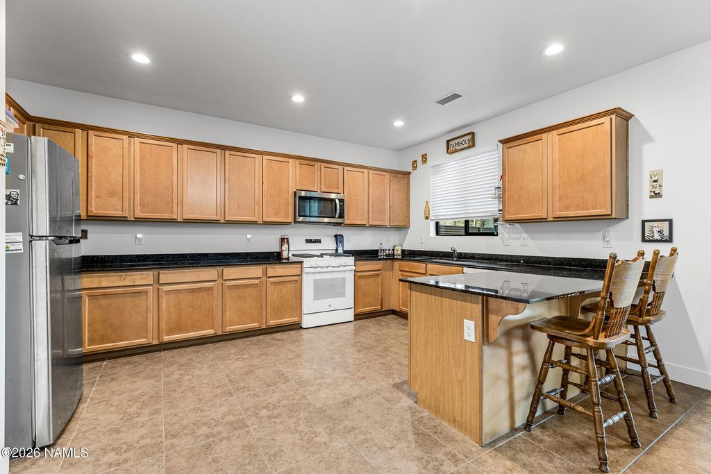 3568 W Electra Dr, Flagstaff, AZ - More