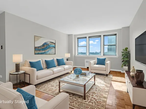 60 Knolls Crescent image 3 of 22