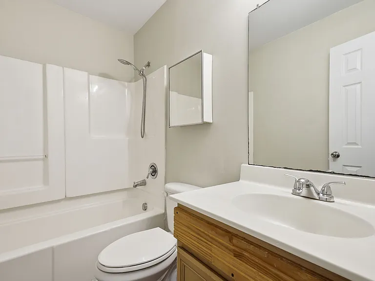 Carolina Cove — Photo 11