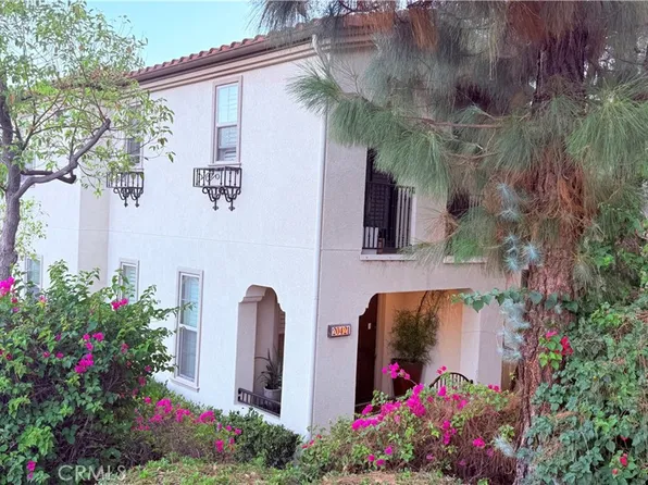 20421 Paseo Azul, Northridge, CA 91326