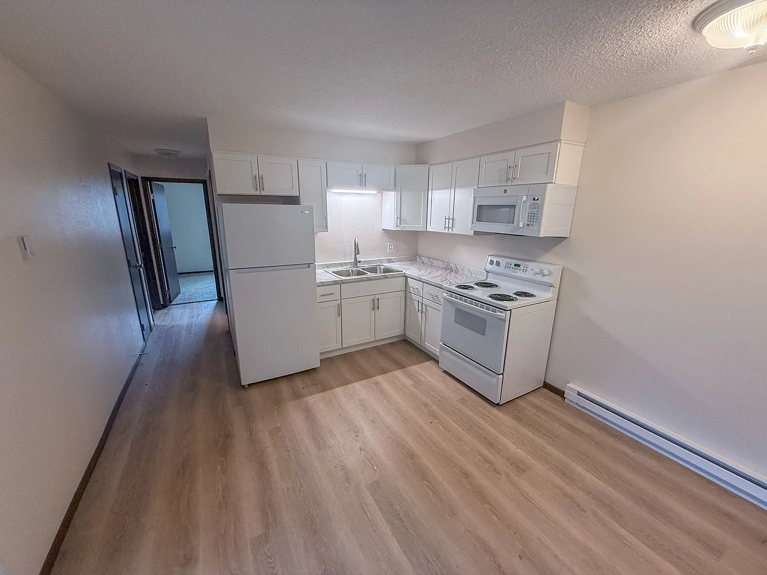 2 bed, 850 sqft, $1,400 — Photo 3