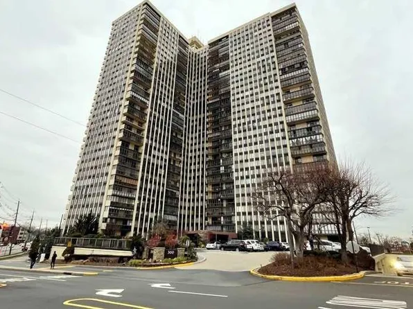 300 Winston Dr APT 1818, Cliffside Park, NJ 07010