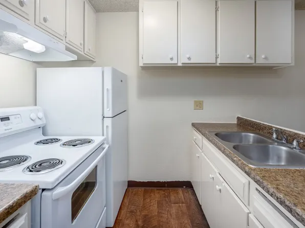 Rivergate Apartments, 900 Simon Ter APT 119, West Sacramento, CA 95605