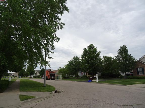 5th image of 2111 Greenview Dr