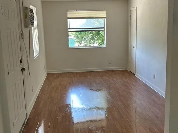 18 W 43rd St, Jacksonville, FL