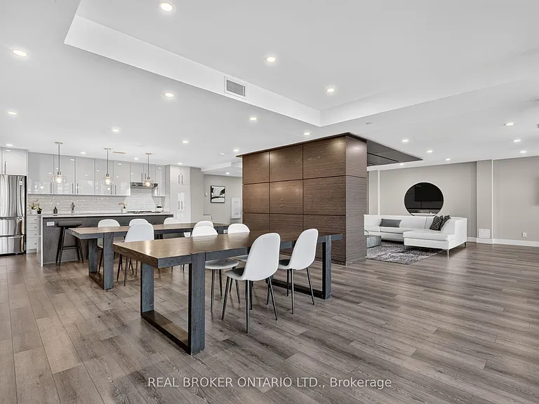 15 Queen St S #1206 — Photo 39