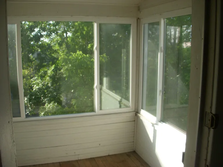 928 E 6th St #5 — Photo 1