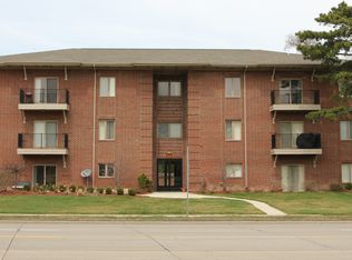 2723 E Maple Rd #1, Birmingham, MI 48009