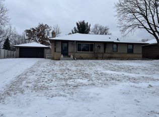 8616 Greenway Ave S, Cottage Grove, MN 55016