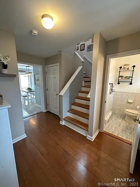 3 bed, 2.5 bath, 1638 sqft, $3,750 — Photo 4