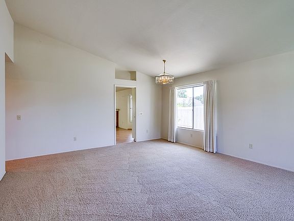 5th image of 8811 Sparren Way