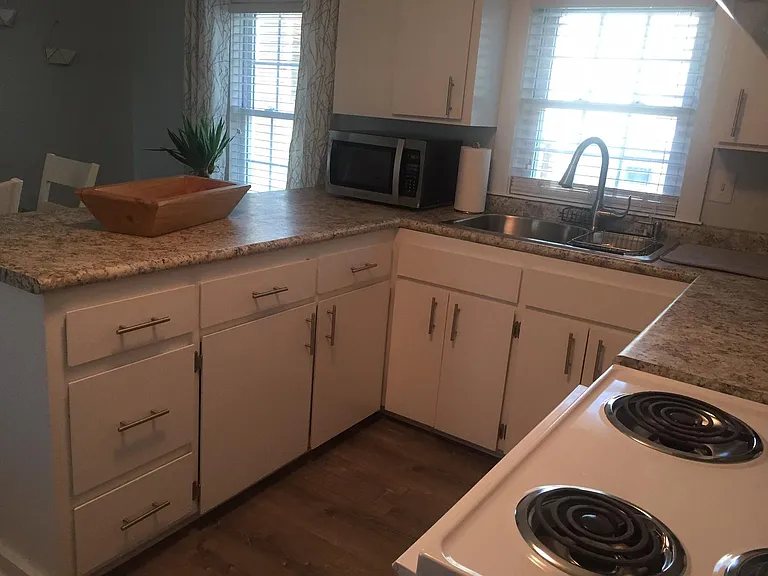 17 Sunset Ave — Photo 21